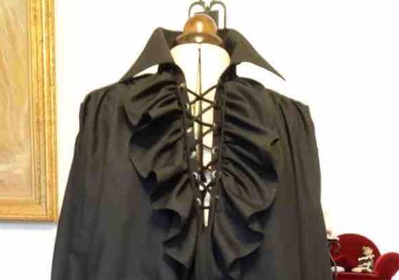 Chemise à jabot